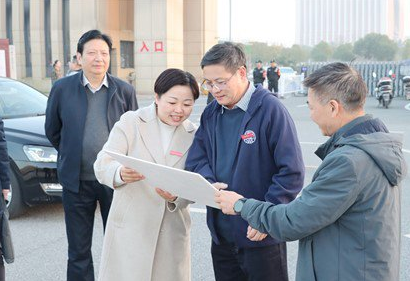 校长陈芬儿院士到科技学院调研指导