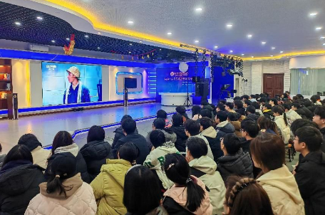 以雷锋的名义 ，续写雷锋故事 ———辽工程学子学雷锋系列活动纪实